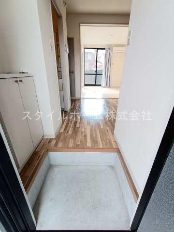 ボナールメゾンの玄関
