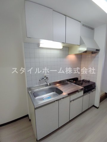 クレストコートのキッチン|別部屋写真です。