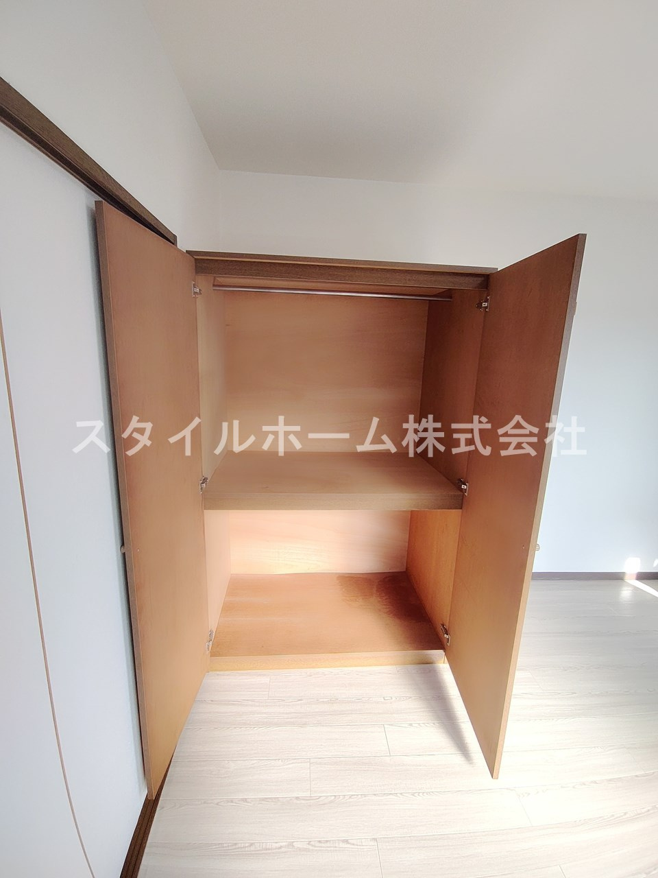 クレストコートの収納|別部屋写真です。