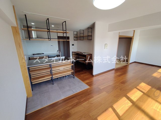 春日グリーンフラッツの居間・リビング