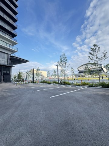 ベイシティタワーズ神戸EASTの駐車場