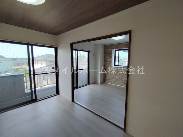 サンライズふたがわの居間・リビング