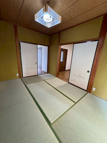 飯村南４丁目貸家の和室