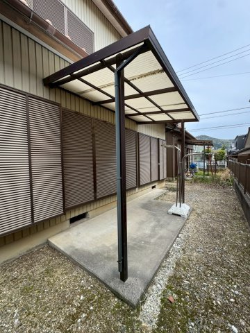 飯村南４丁目貸家の庭