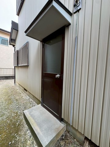 飯村南４丁目貸家の収納