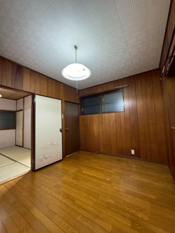 飯村南４丁目貸家の居間・リビング