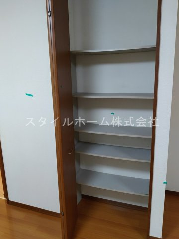 グランドヒルズBの収納