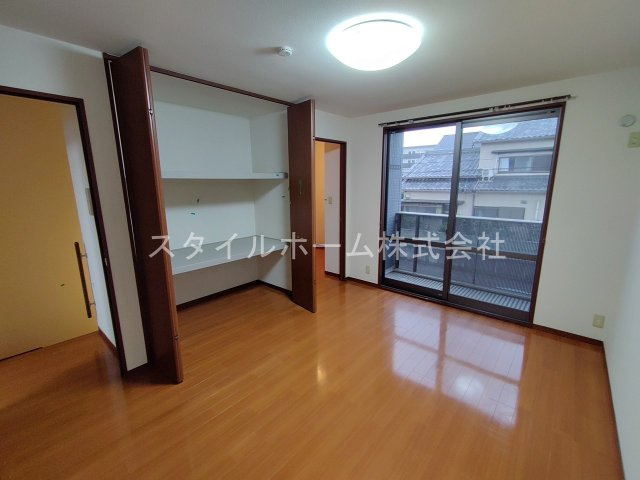 グランドヒルズBの居間・リビング