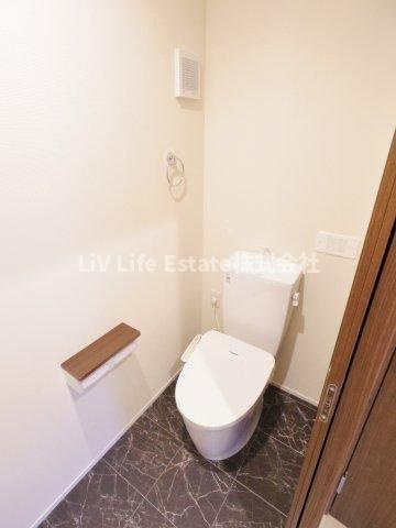 光町2丁目戸建のトイレ