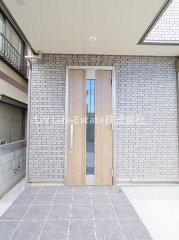 光町2丁目戸建の玄関