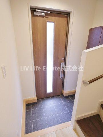 光町2丁目戸建の玄関