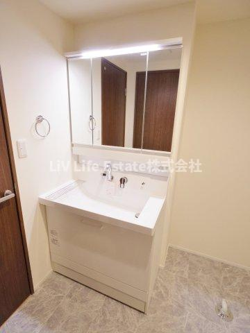 光町2丁目戸建の洗面所