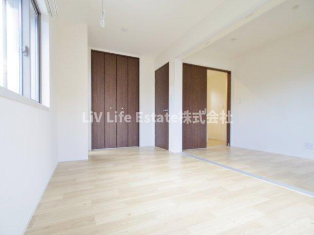 光町2丁目戸建の洋室