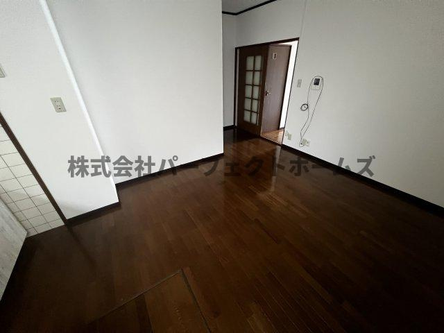 磯島元町戸建　賃貸の居間・リビング|使いやすいリビングです