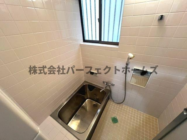 磯島元町戸建　賃貸の浴室|落ち着いた空間のお風呂です