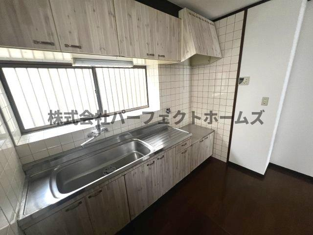 磯島元町戸建　賃貸のキッチン|コンパクトなキッチンで掃除もラクラク