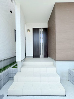 【玄関】 | 川越市郭町2丁目　新築分譲　「本川越駅」徒歩21分　敷地32坪　【川越小学区】