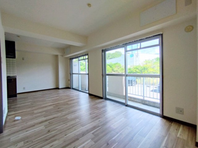 【居間・リビング】 | イースト海南