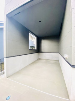 【駐車場】 | ☆新築／ビルトイン車庫！3LDK+SIC！綾瀬市寺尾南-52-18- | もちろん普通車も入れられるビルトインカースペース