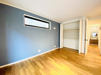 【居間・リビング】 | ☆新築／ビルトイン車庫！3LDK+SIC！綾瀬市寺尾南-52-18- | リビング収納完備なので収納力もUP！家族が一番集まる空間は、すっと大切にしたいですね！