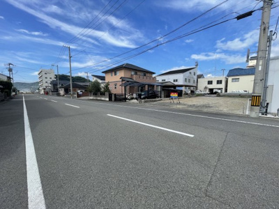 【前面道路含む現地写真】 | 売地　三津2丁目