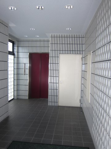 エスポワール新潟のエントランス