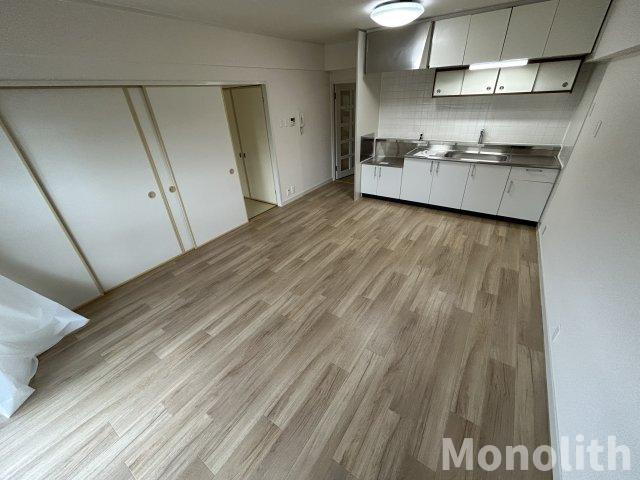 泉北鴨谷台３丁6号棟の居間・リビング