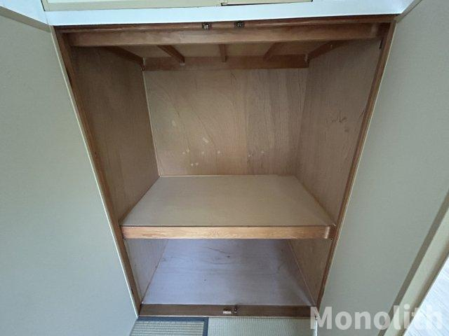 泉北鴨谷台３丁6号棟の収納