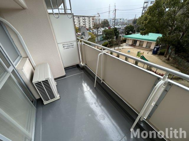 泉北鴨谷台３丁6号棟のバルコニー