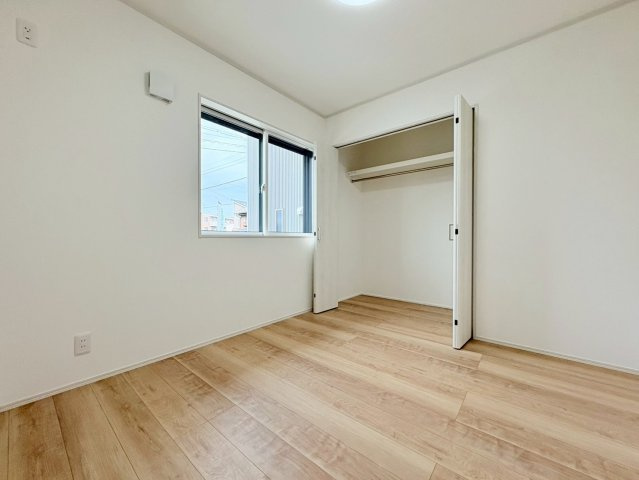 【商談中】新築戸建　羽島郡笠松町松栄町Ⅱ　全３区画分譲の洋室|一室あると便利な和室は、ご来客時はもちろん、お子様のお昼寝や遊び場、寝室としてもご利用いただけます