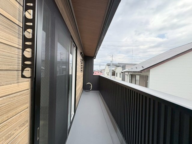 【商談中】新築戸建　羽島郡笠松町松栄町Ⅱ　全３区画分譲のバルコニー|バルコニーは南向きで洗濯物もよく乾きます！
