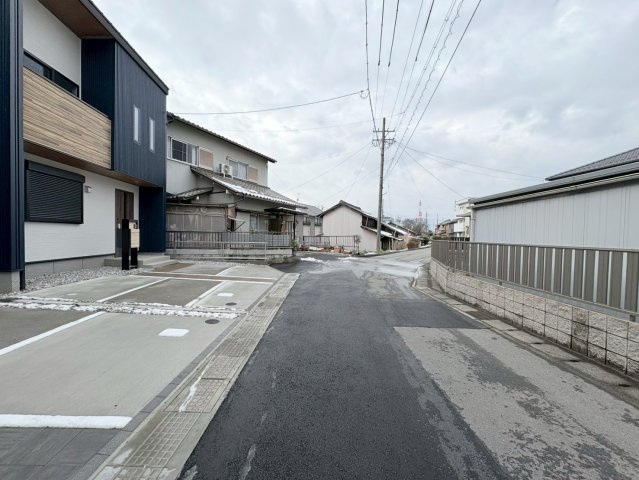 【商談中】新築戸建　羽島郡笠松町松栄町Ⅱ　全３区画分譲の前面道路含む現地写真|■前面道路　■ヤマダ不動産　株式会社リライフ　
■夢のマイホーム購入をフルサポートします！