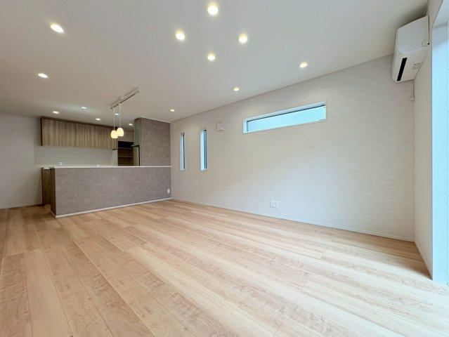 【商談中】新築戸建　羽島郡笠松町松栄町Ⅱ　全３区画分譲の居間・リビング|リビング別角度です。