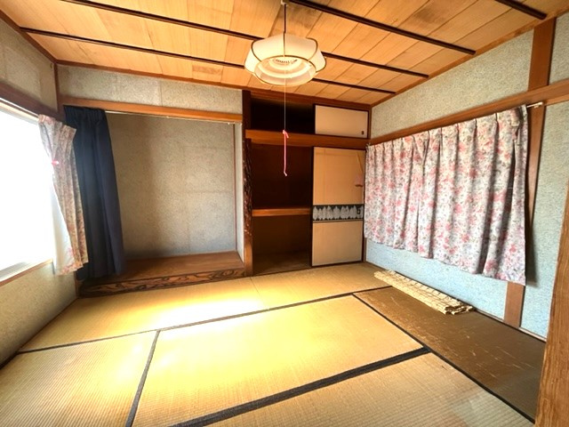 松山市石手4丁目の和室