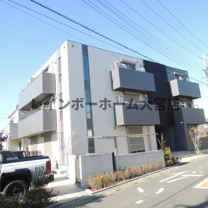 ファーストコート日進のエントランス