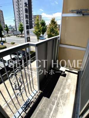 【バルコニー】 | サンライズ戸崎 | 外からの目が気にならないバルコニーで洗濯物が干せます