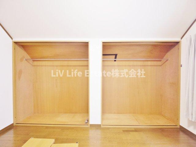 小川西町３丁目戸建ての収納