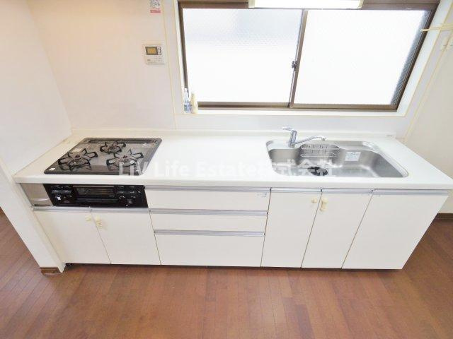 小川西町３丁目戸建てのキッチン