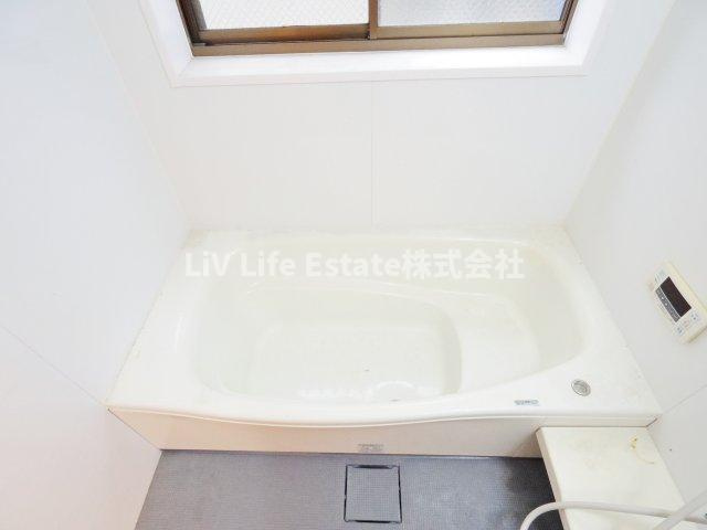 小川西町３丁目戸建ての浴室