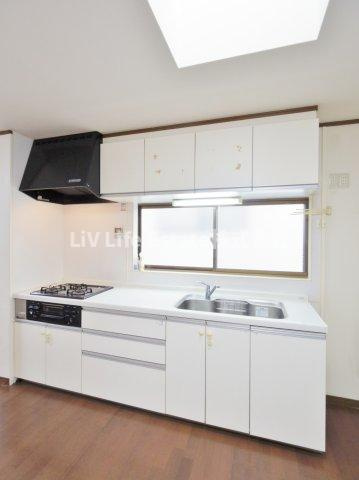 小川西町３丁目戸建てのキッチン