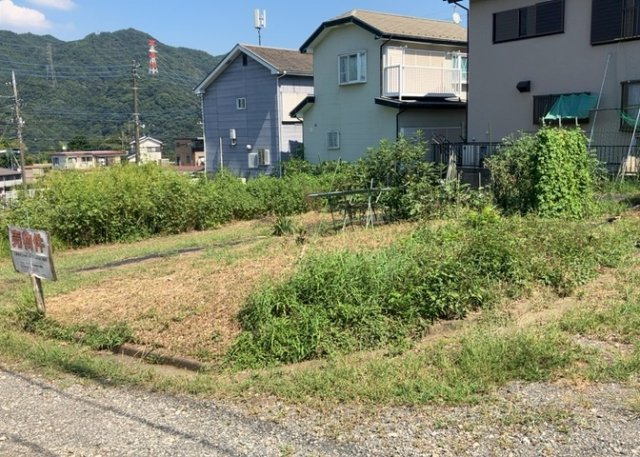 【外観】 | 土地の面積＝住宅面積ではありません。建ぺい率の問題などで、土地のある場所によって住宅を建てられる面積は限られています。高さもしかり、「土地」という言葉の中には、建築条件も含まれると考えておきましょう。