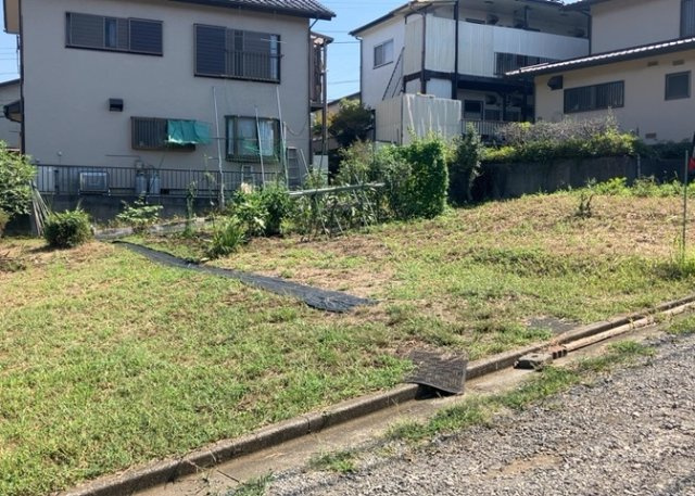 【外観】 | 物件の詳細については、現地を見てわかること以外に、役所や法務局などで調べないとわからないことがあります。そのため、現地に行く場合は、もしこの物件を買ったらどのような生活ができるかをイメージしましょう。
