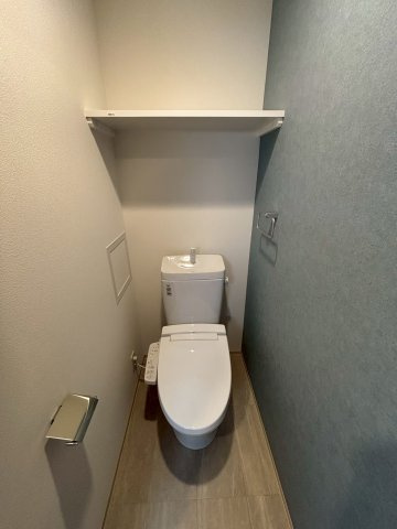 大阪市福島区海老江６丁目の賃貸マンションのトイレ