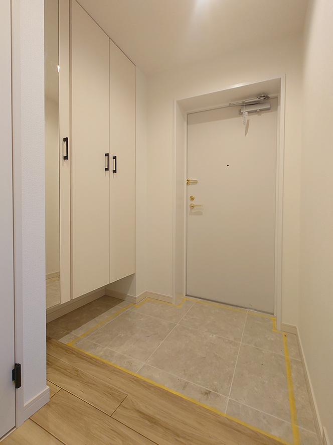 アールヴェール中村橋の玄関