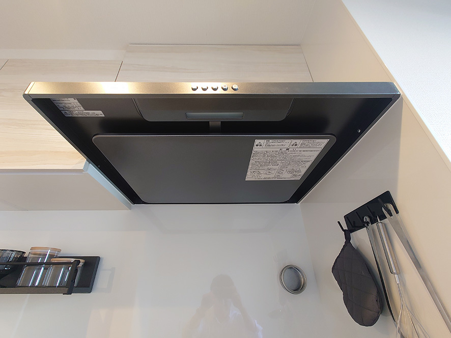アールヴェール中村橋のキッチン|お手入れし易い整流板レンジフード◎
