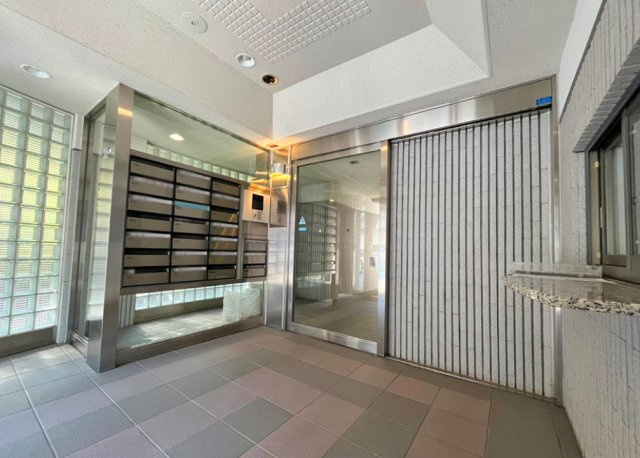 藤和シティホームズ上野山伏町のエントランス