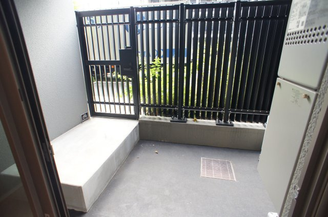 プライムメゾン浅草イーストのバルコニー