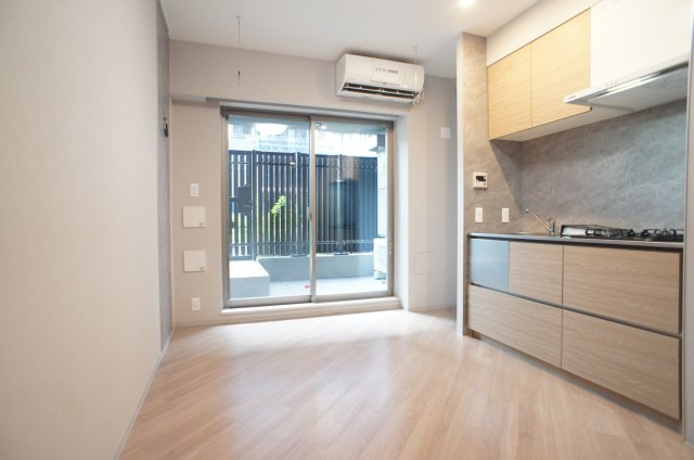 プライムメゾン浅草イーストの居間・リビング