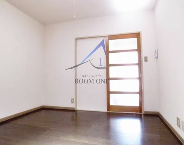 サンマンションの居間・リビング|洋室のお部屋です。