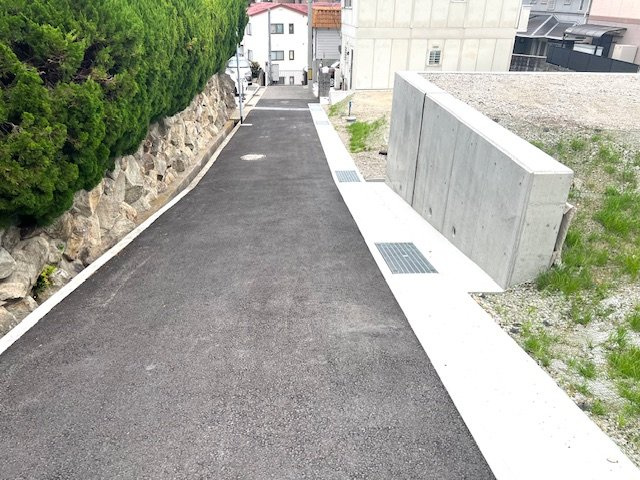 神戸市垂水区仲田2丁目新築住宅の前面道路含む現地写真